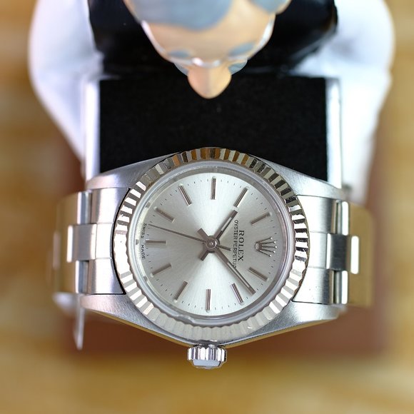 Rolex Oyster Perpetual Lady 76094 - Picture 3 of 5